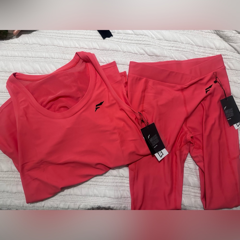 Flag Nor Fail NAVARAH TANK and LEGGINGS - SALMON set